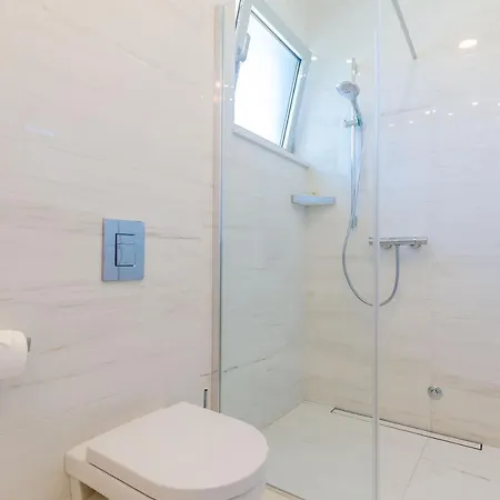 Modern Luxury With Swimming Pool - Bayside View Apartment Dubrovnik
