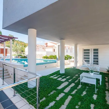 Modern Luxury With Swimming Pool - Bayside View * Dubrovnik